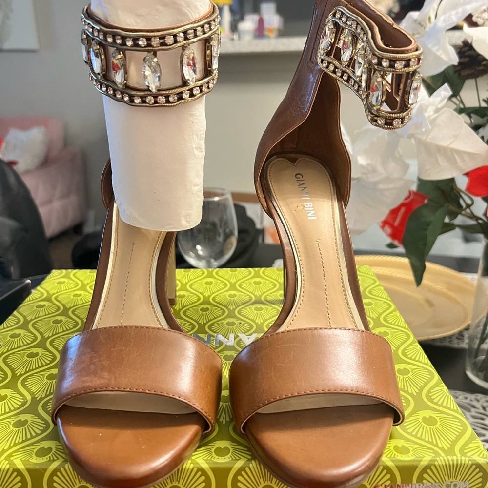 Gianni Bini brown embellished heels